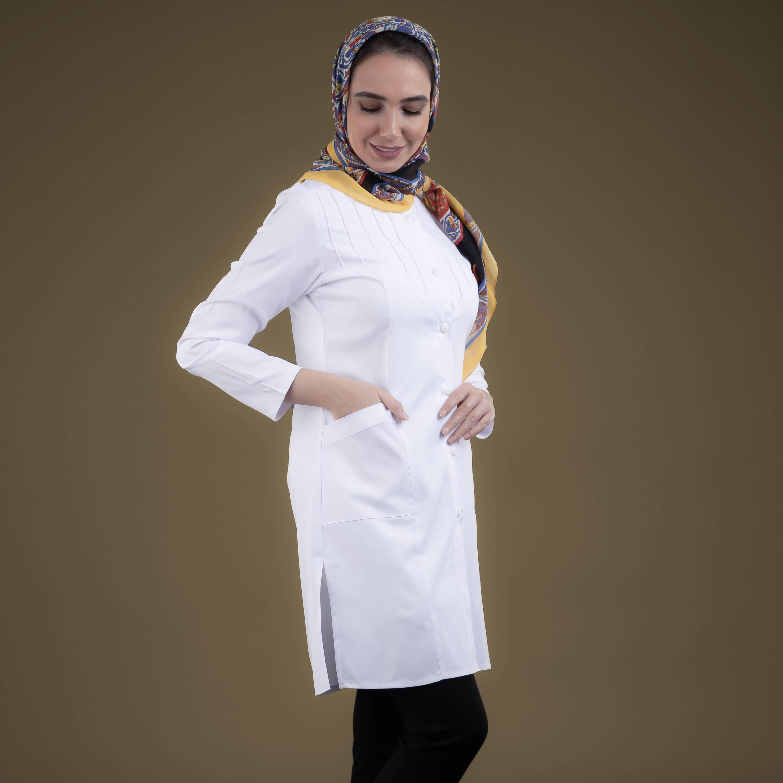 روپوش پزشکی یقه ایستاده مدل خطی