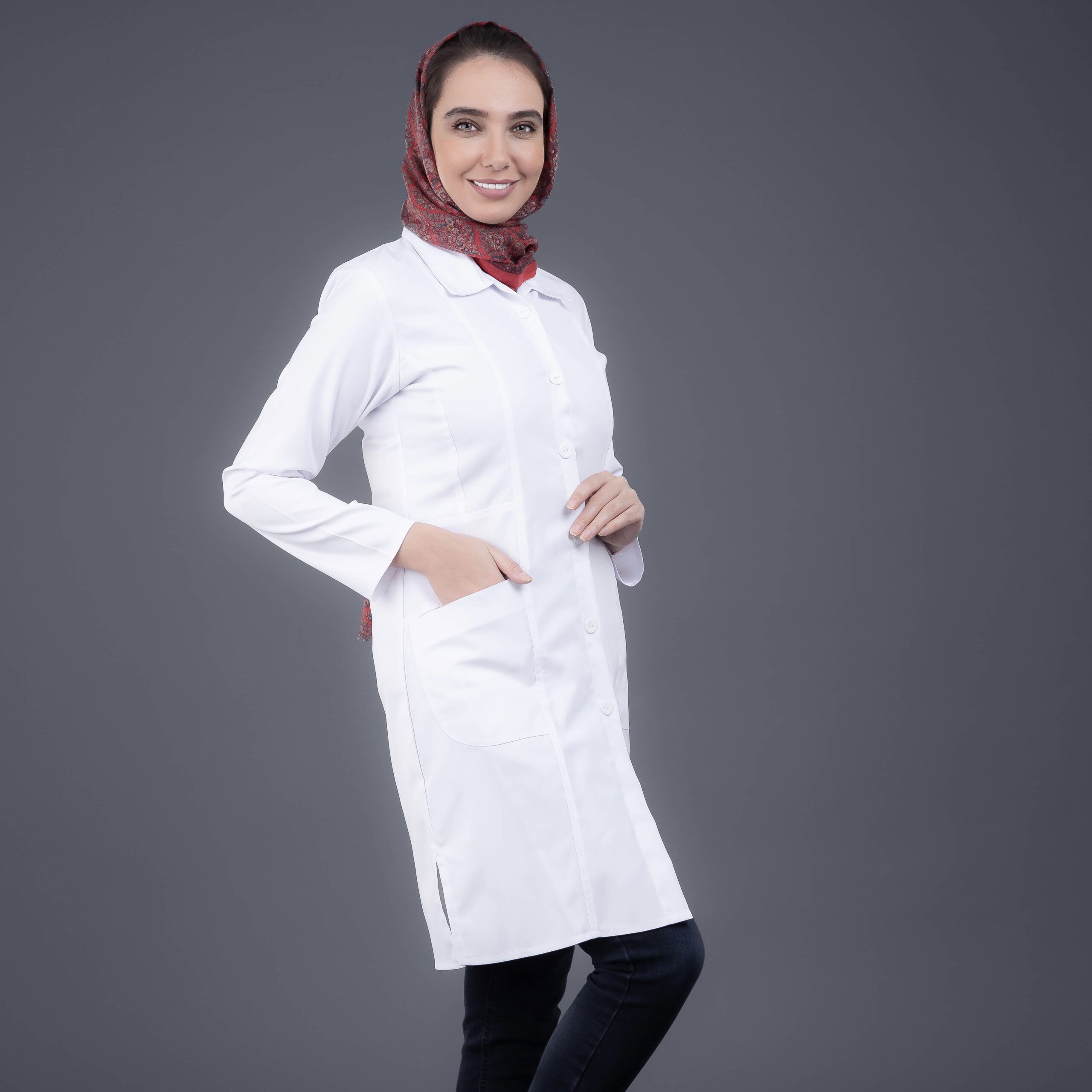 روپوش پزشکی زنانه مدل جیب گرد